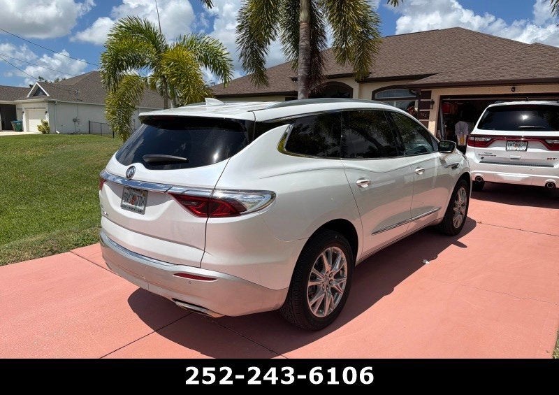 2023 Buick Enclave Essence