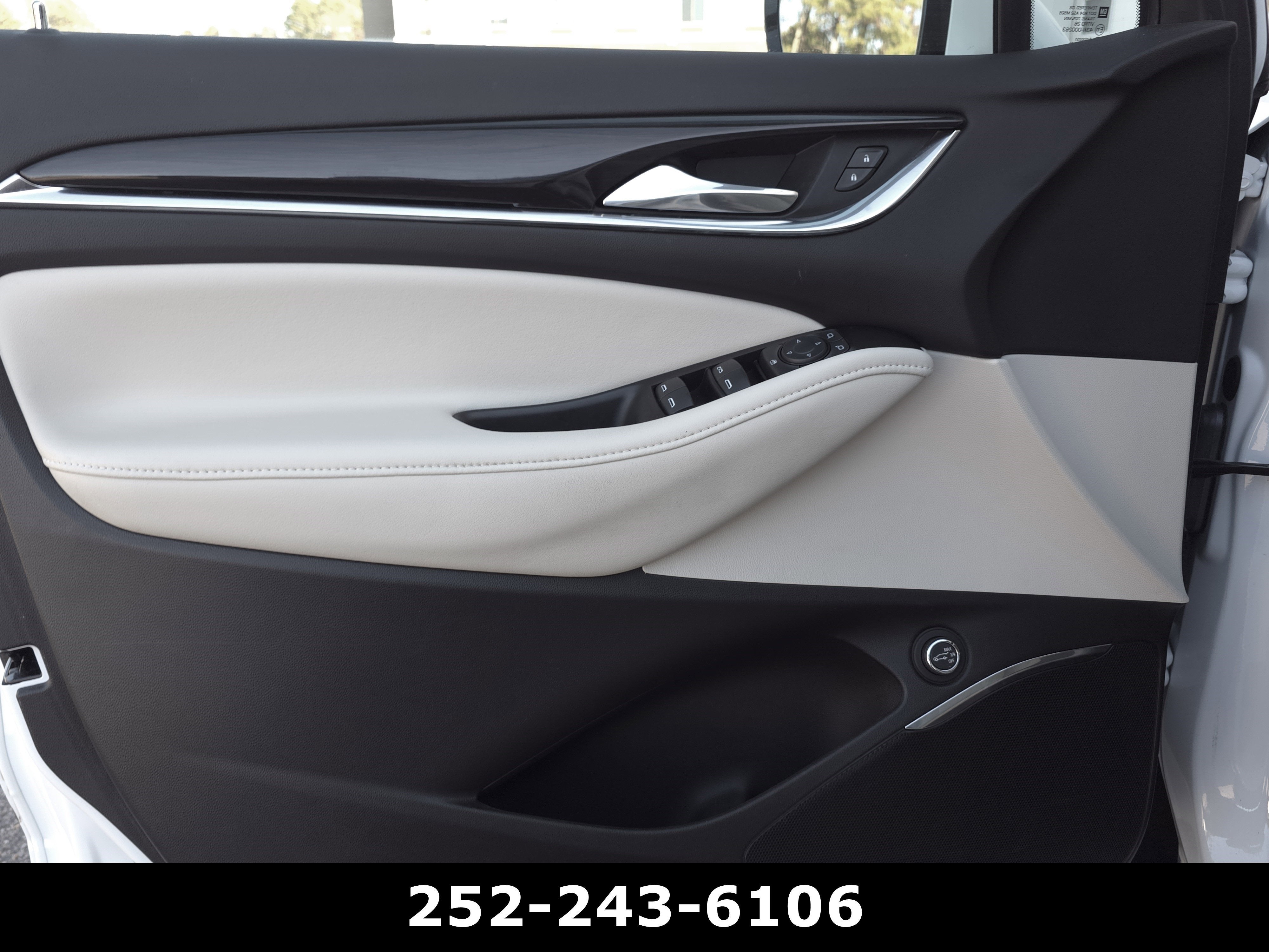 2023 Buick Enclave Essence