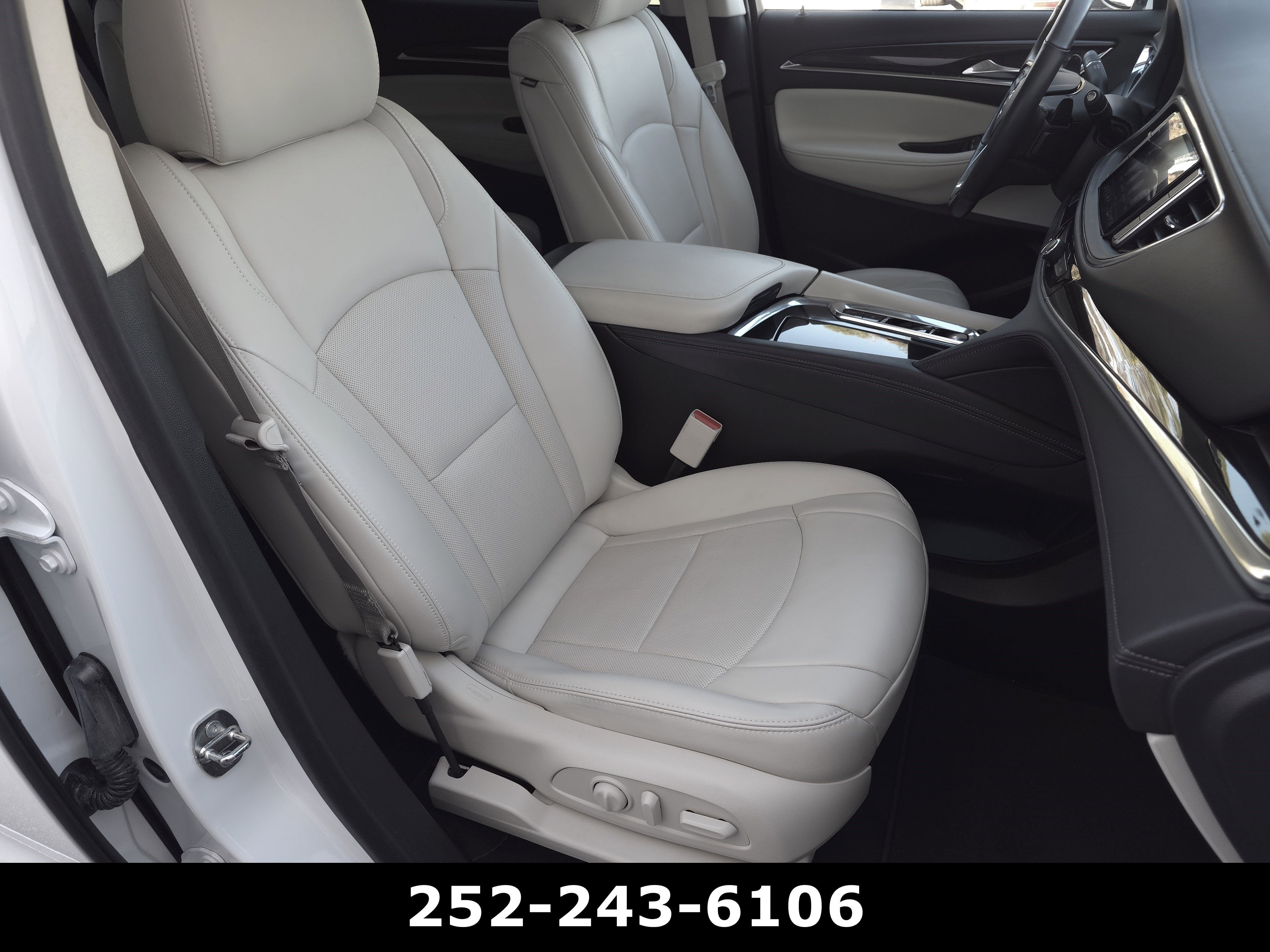 2023 Buick Enclave Essence