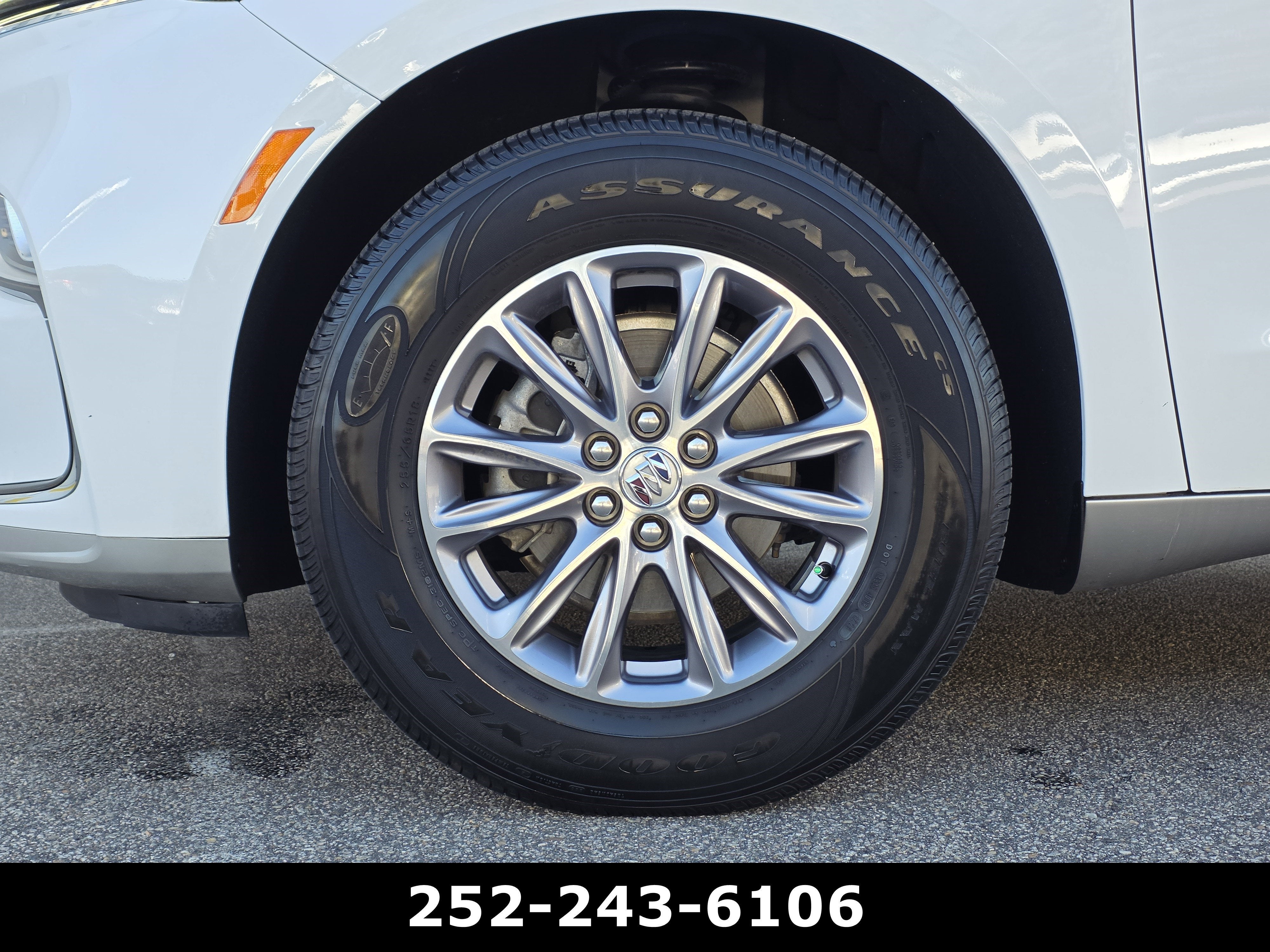 2023 Buick Enclave Essence