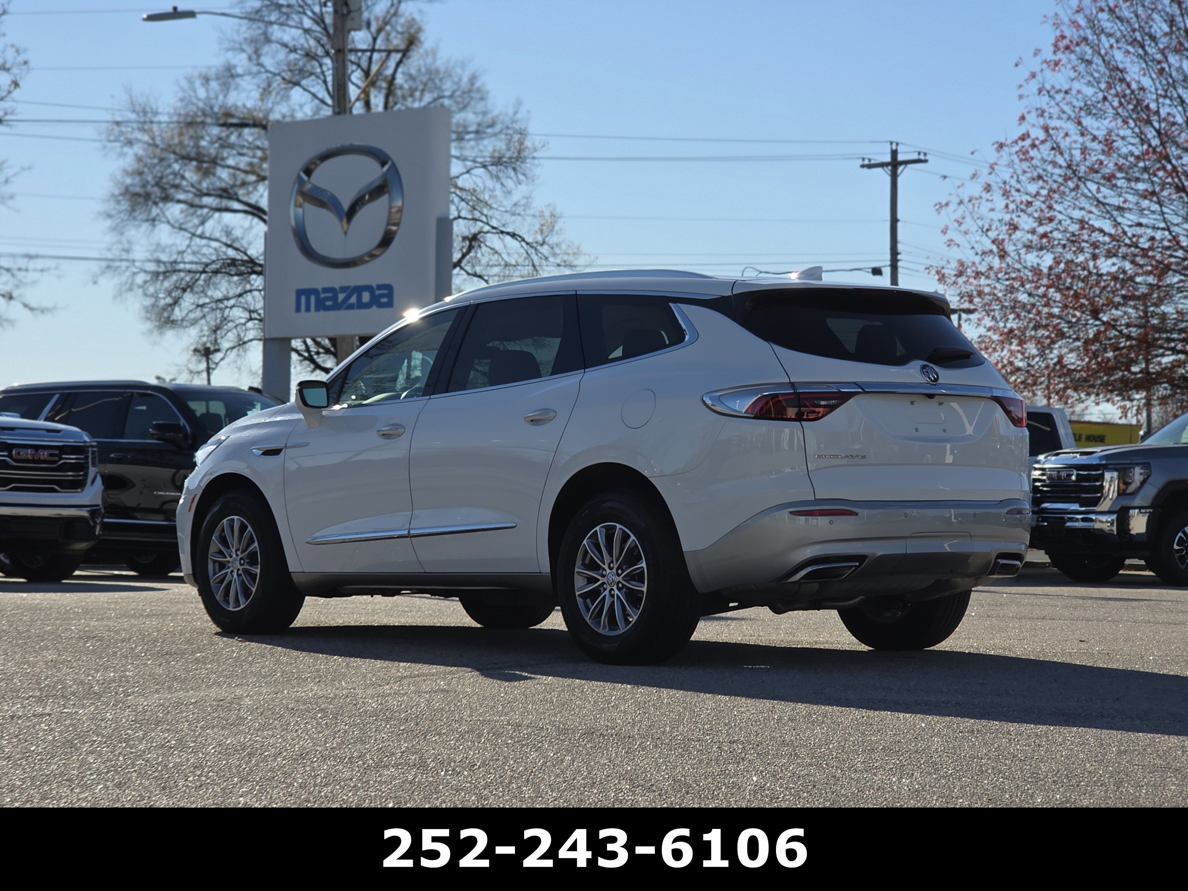 2023 Buick Enclave Essence