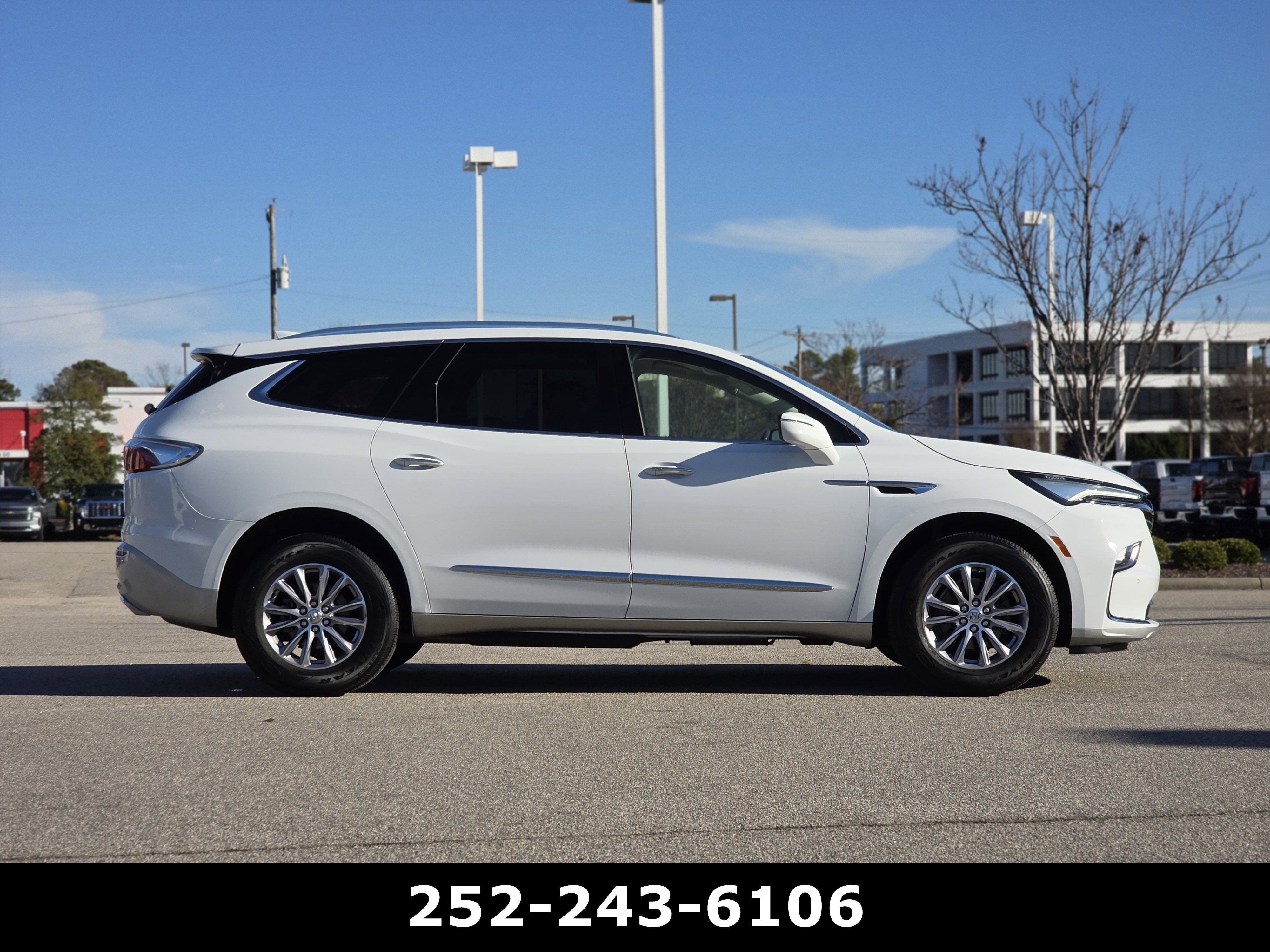 2023 Buick Enclave Essence