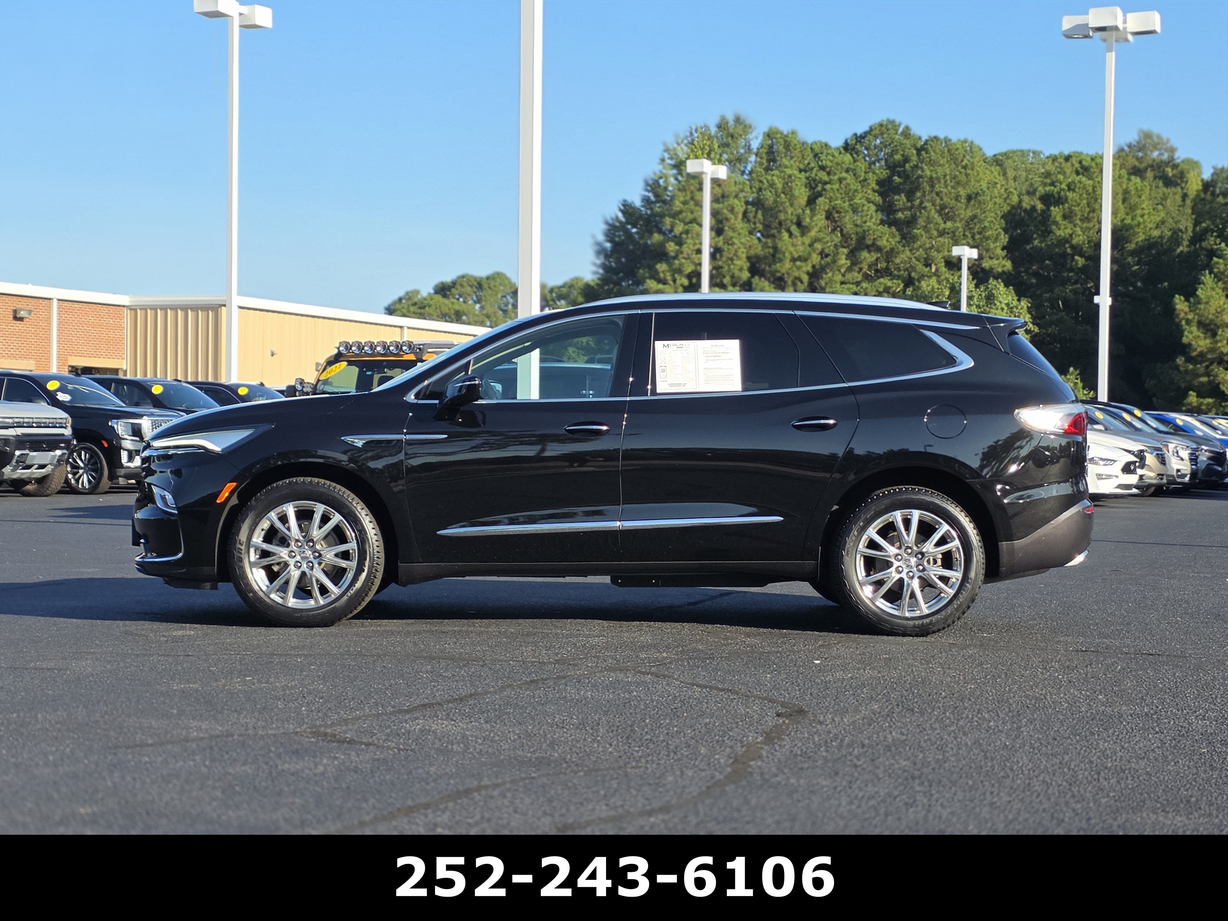 2023 Buick Enclave Essence