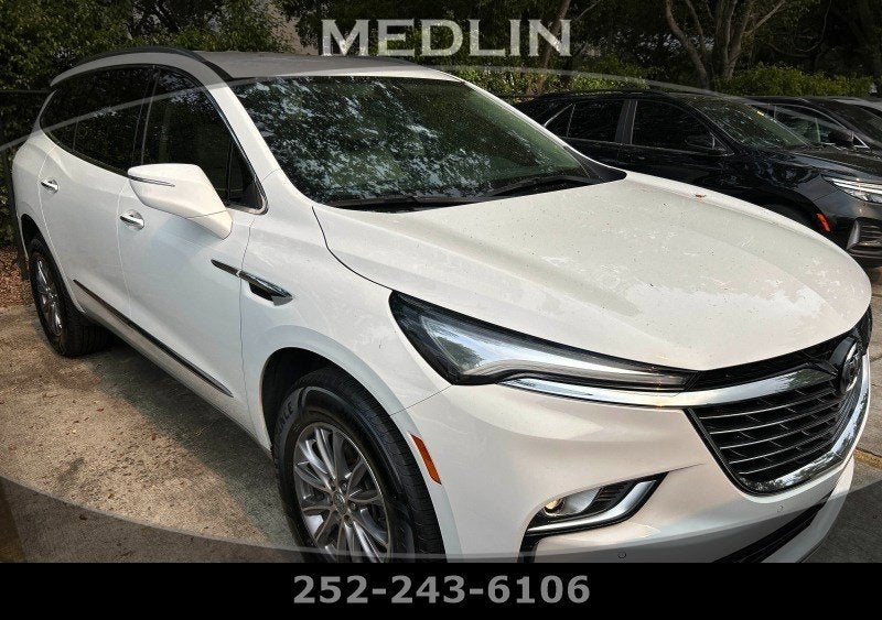 2023 Buick Enclave Essence