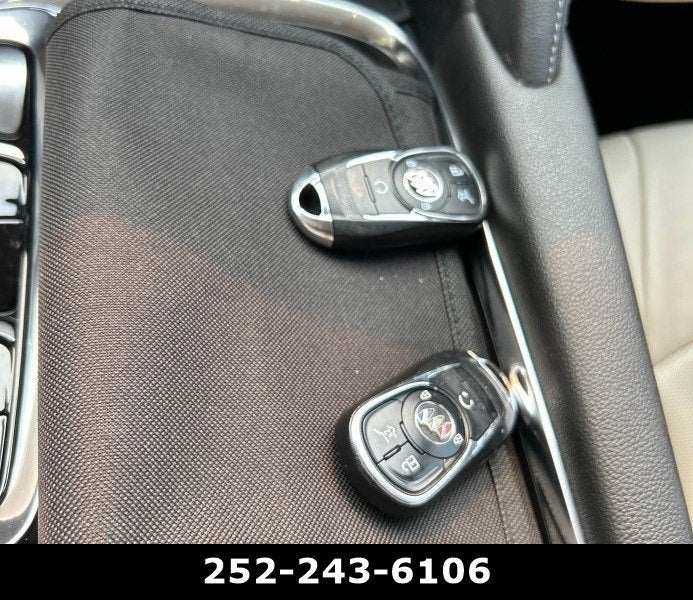 2023 Buick Enclave Essence