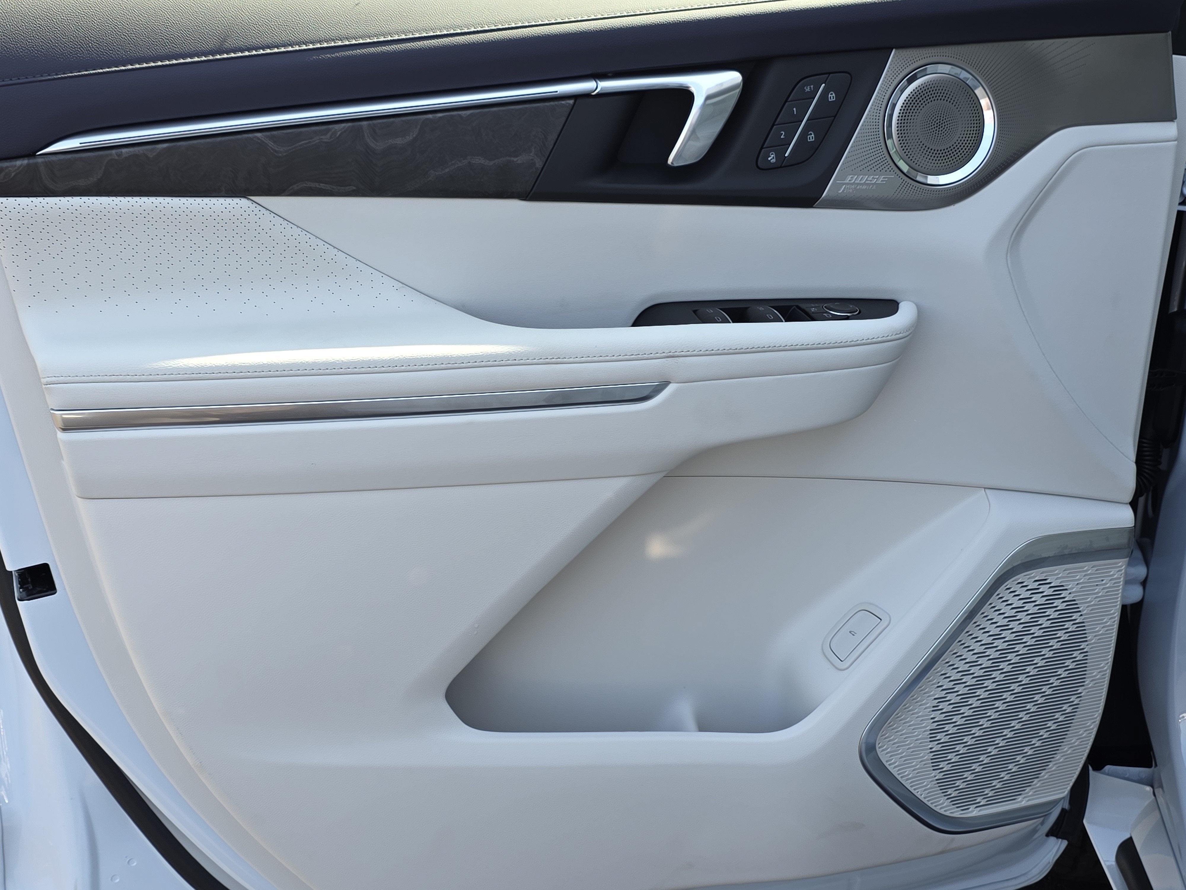2027 Buick Enclave Avenir