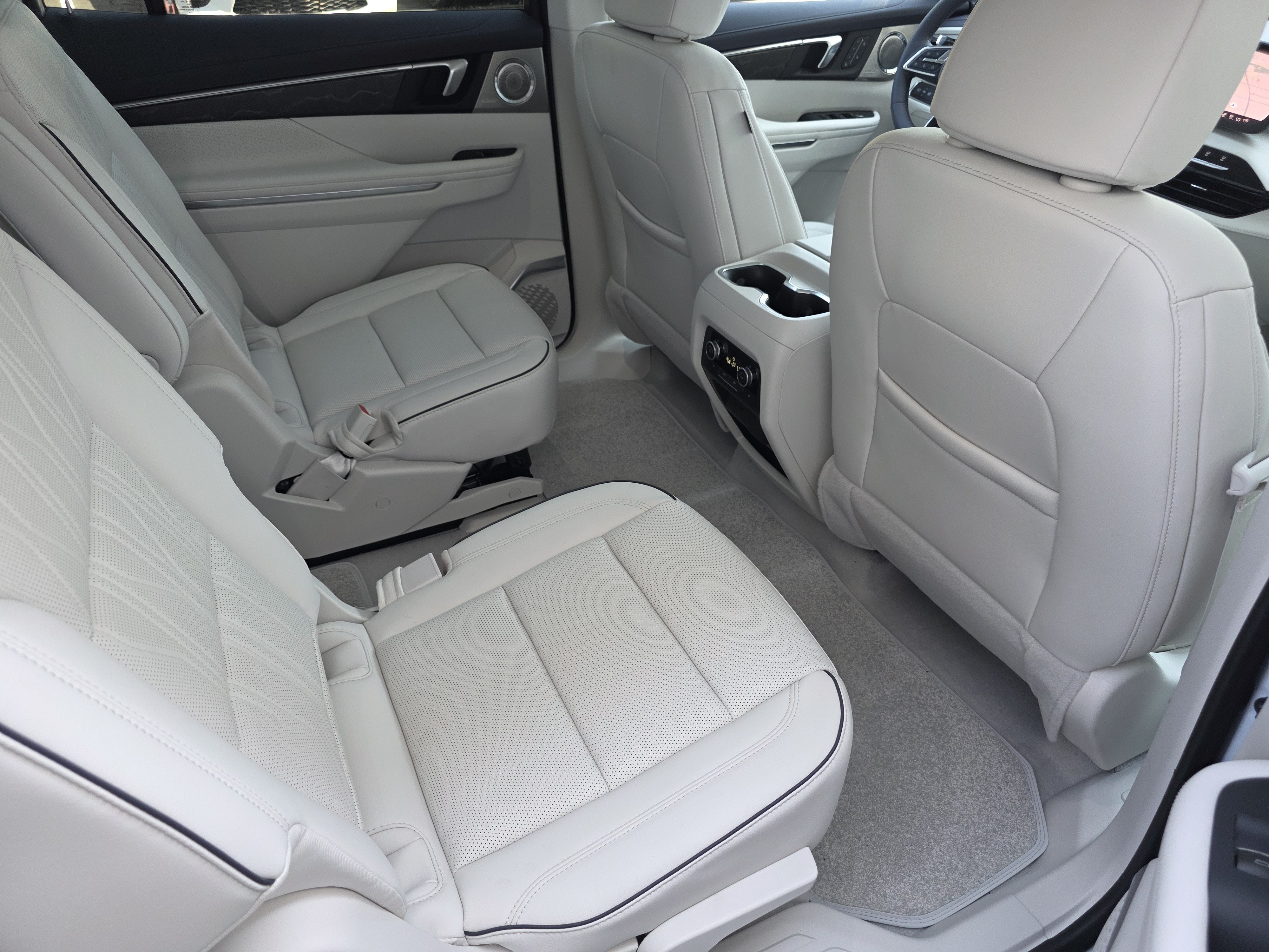 2027 Buick Enclave Avenir