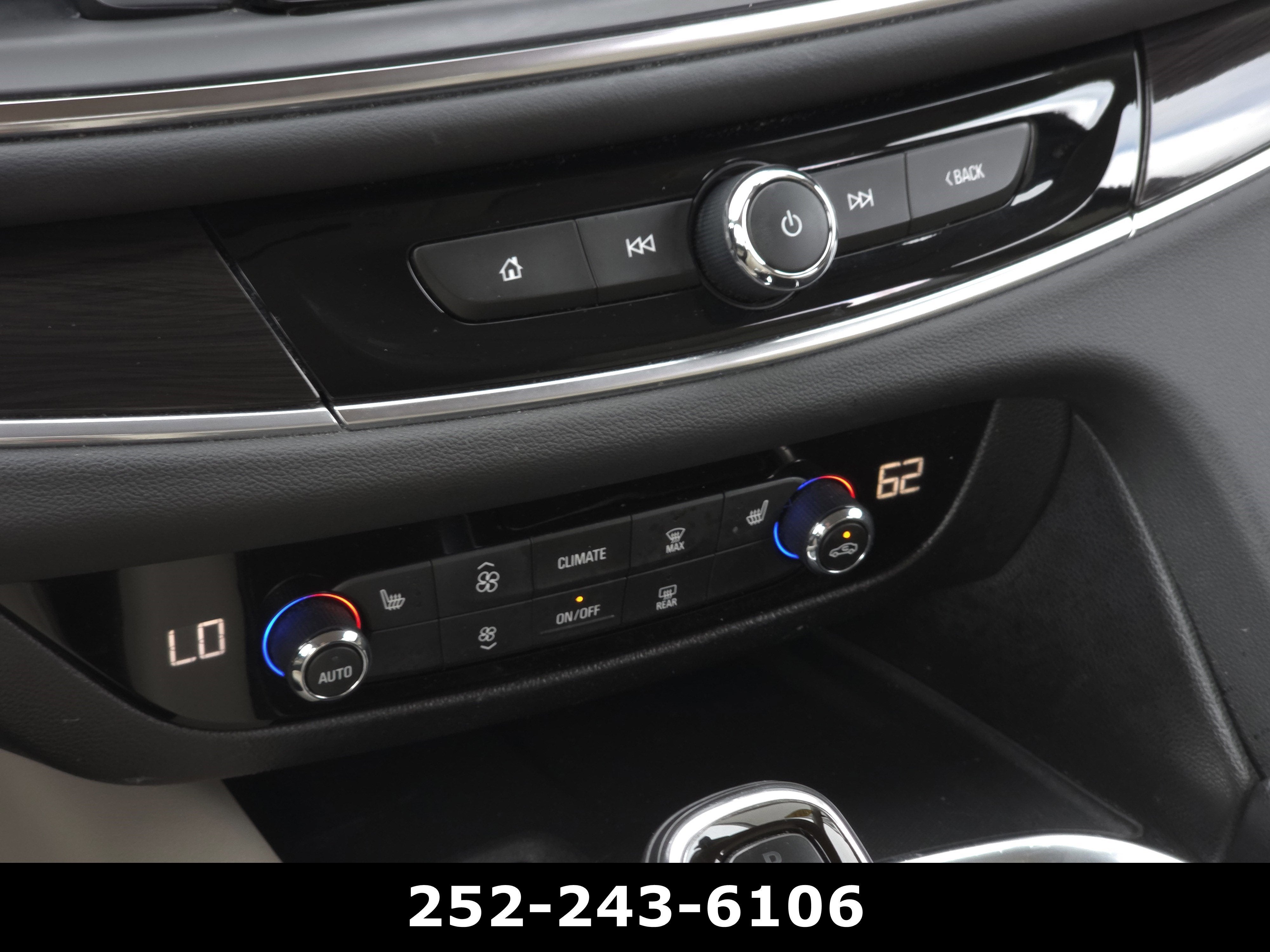 2021 Buick Enclave Essence