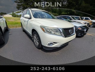 2016 Nissan Pathfinder SL