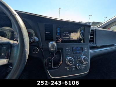 2016 Toyota Sienna SE