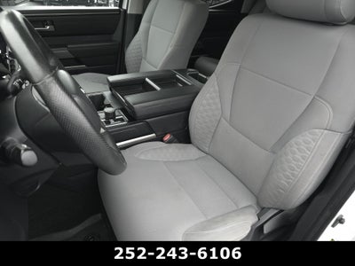 2022 Toyota Tundra 4WD SR5