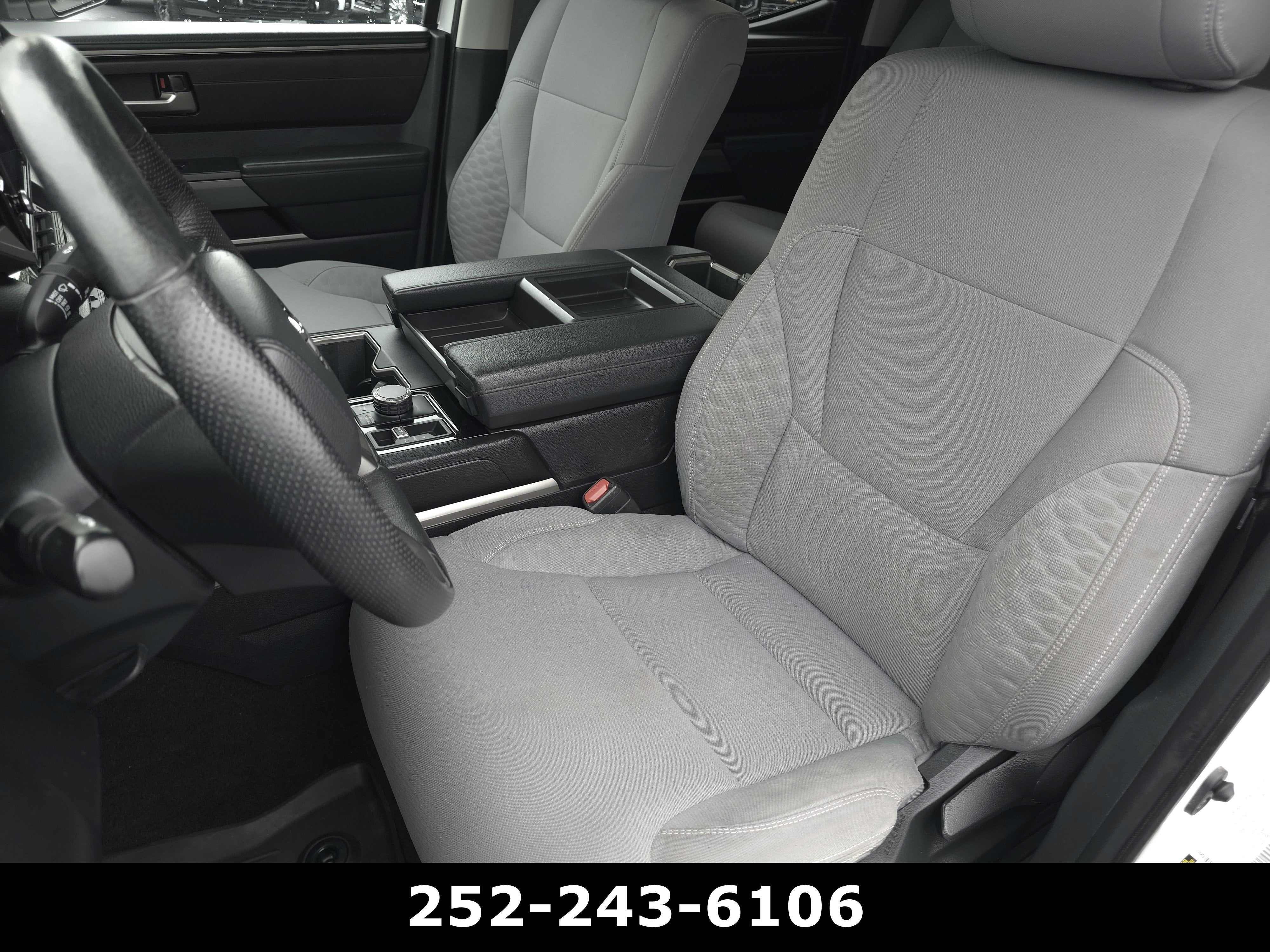2022 Toyota Tundra 4WD SR5