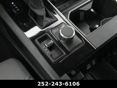 2022 Toyota Tundra 4WD SR5