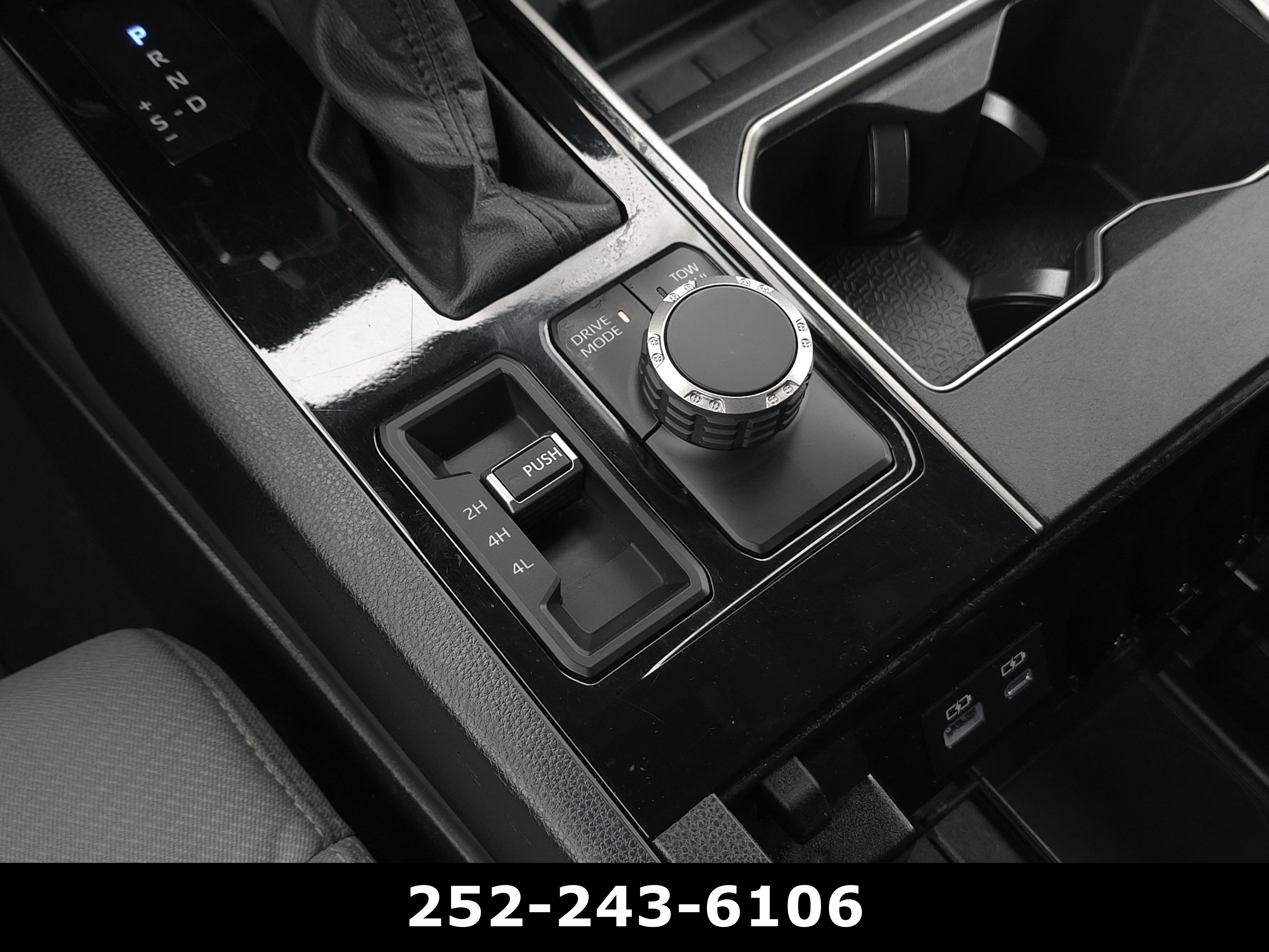 2022 Toyota Tundra 4WD SR5