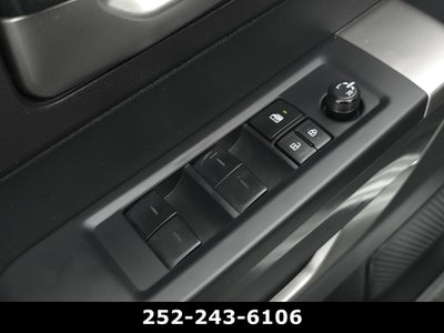 2022 Toyota Tundra 4WD SR5