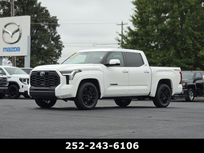 2022 Toyota Tundra 4WD SR5