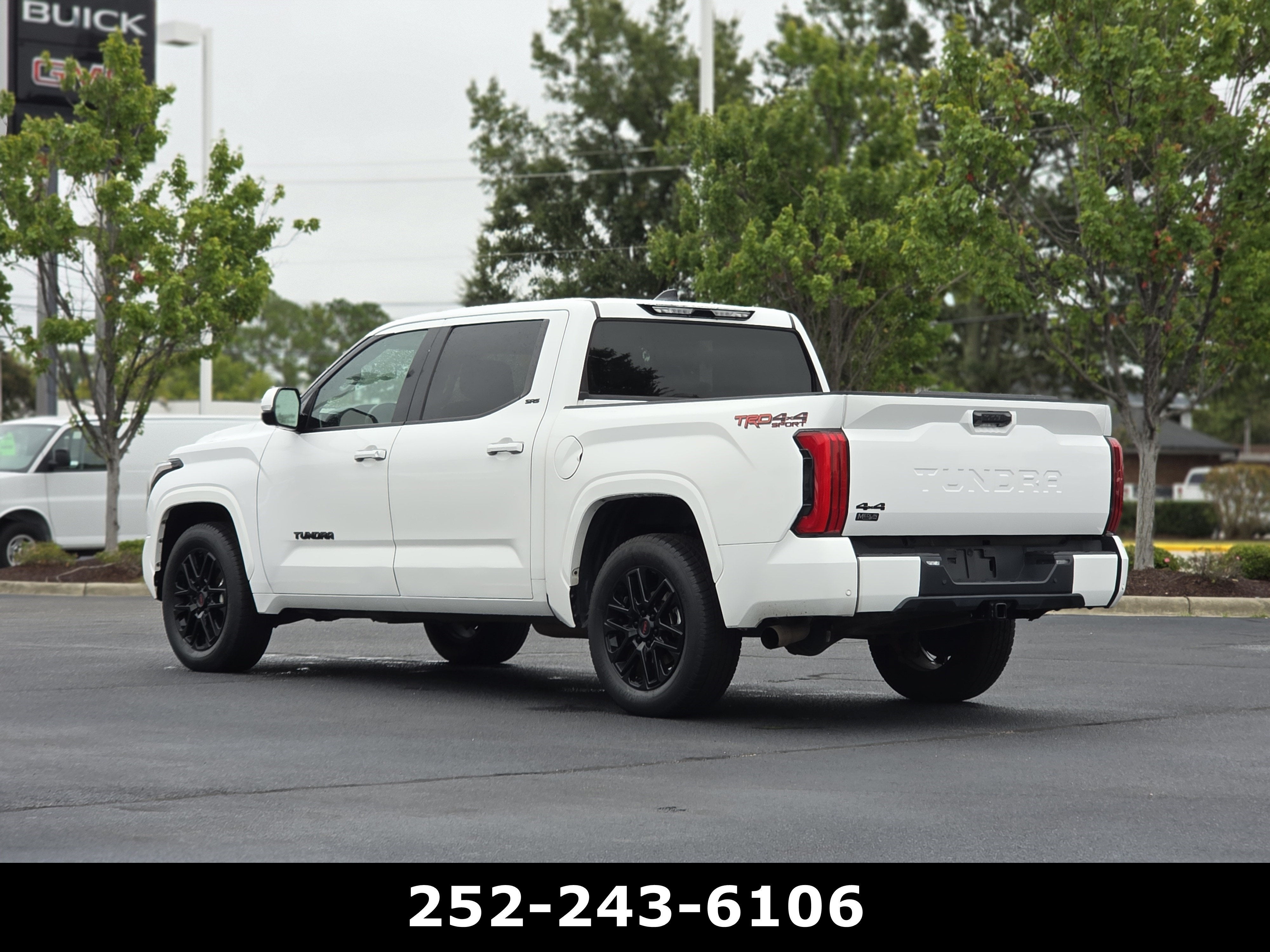2022 Toyota Tundra 4WD SR5