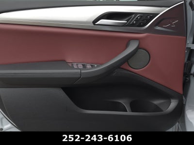 2025 BMW X4 xDrive30i