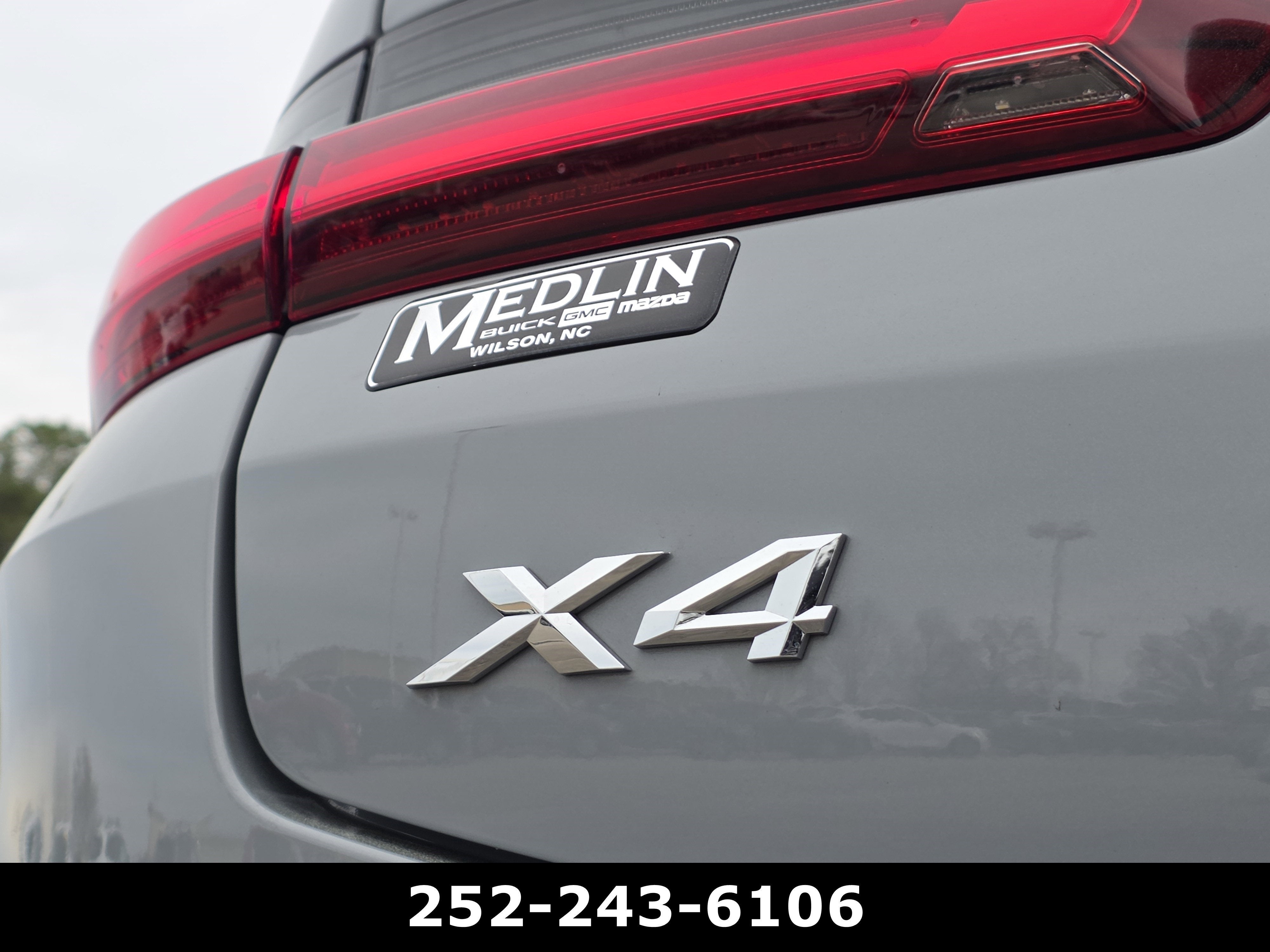 2025 BMW X4 xDrive30i