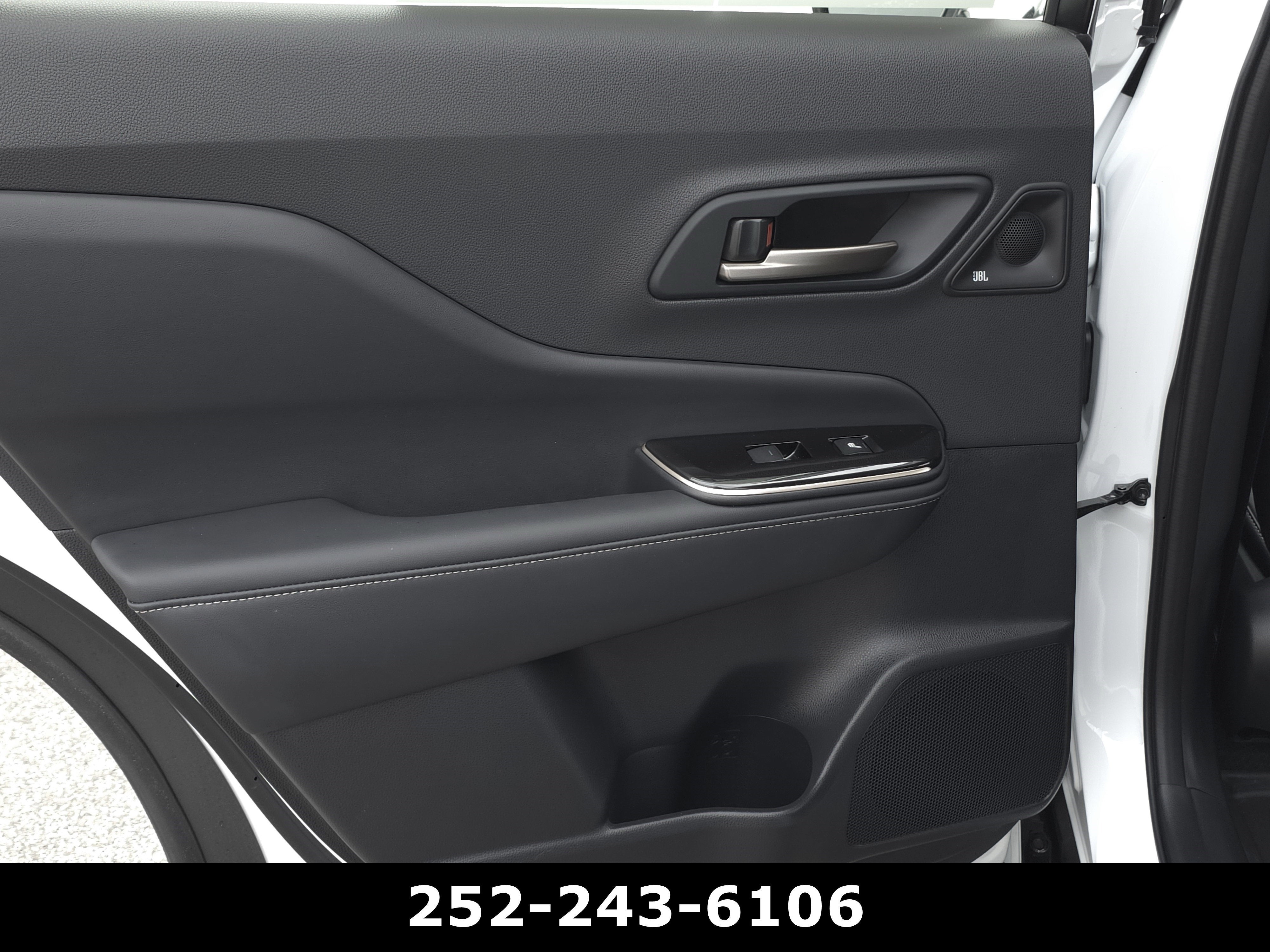 2025 Toyota Crown Signia XLE