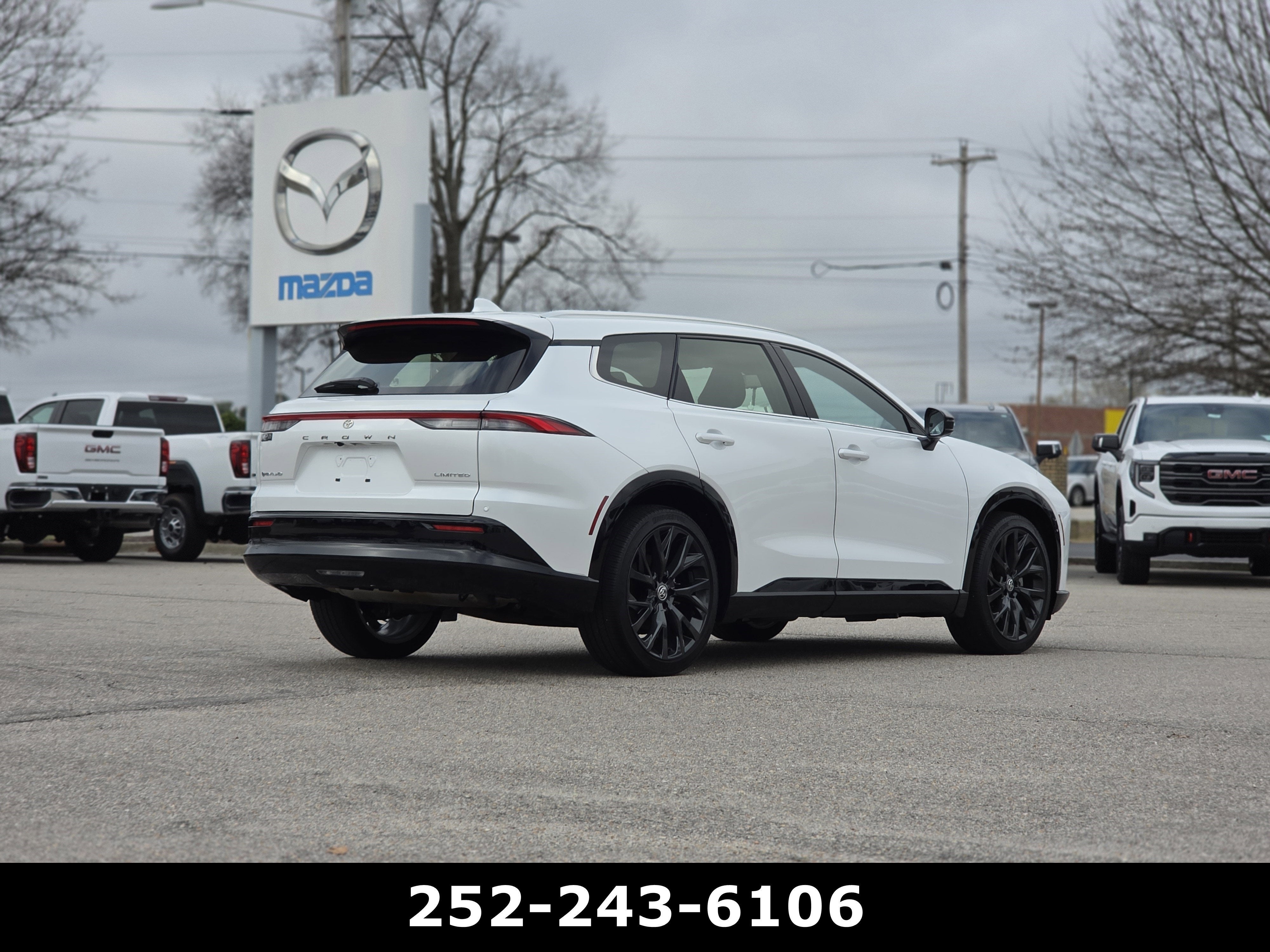 2025 Toyota Crown Signia XLE