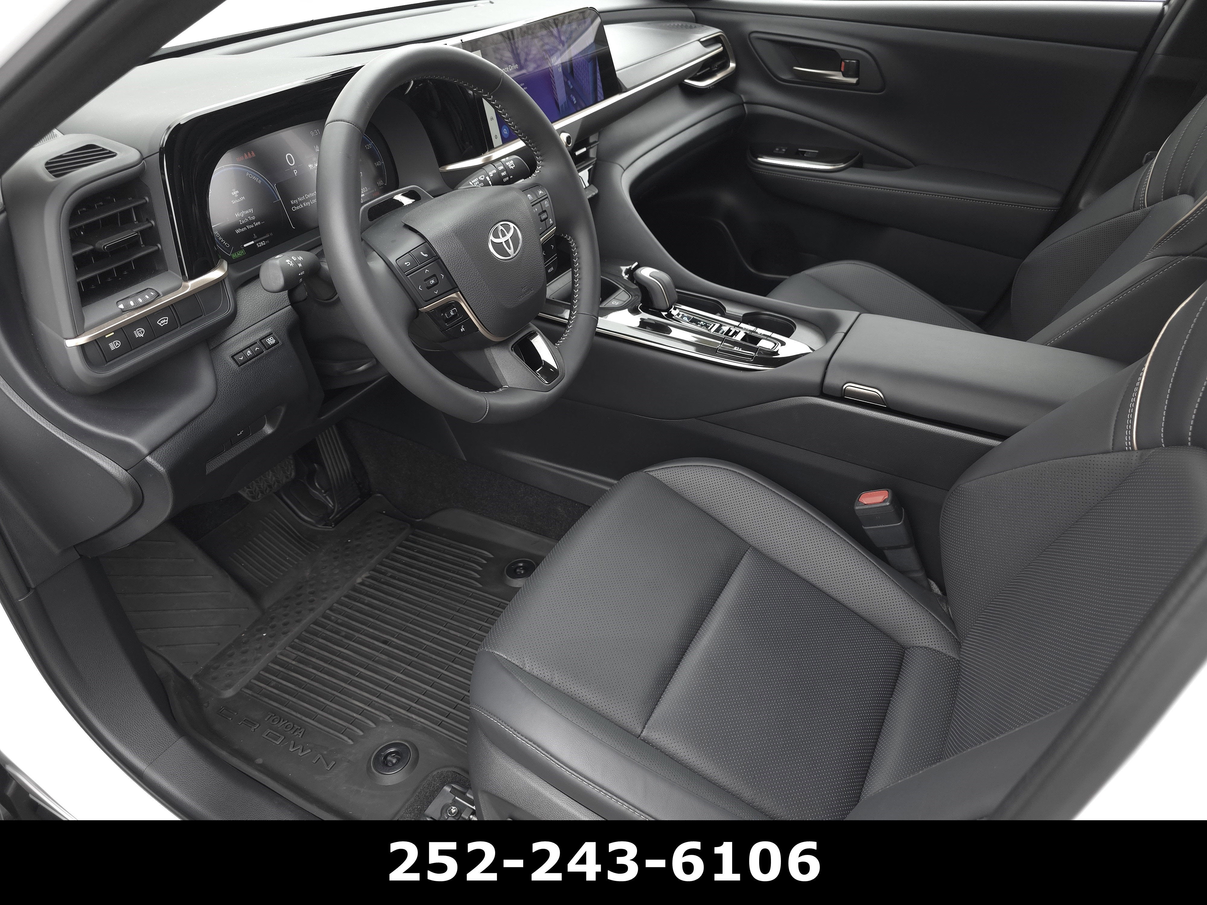 2025 Toyota Crown Signia XLE