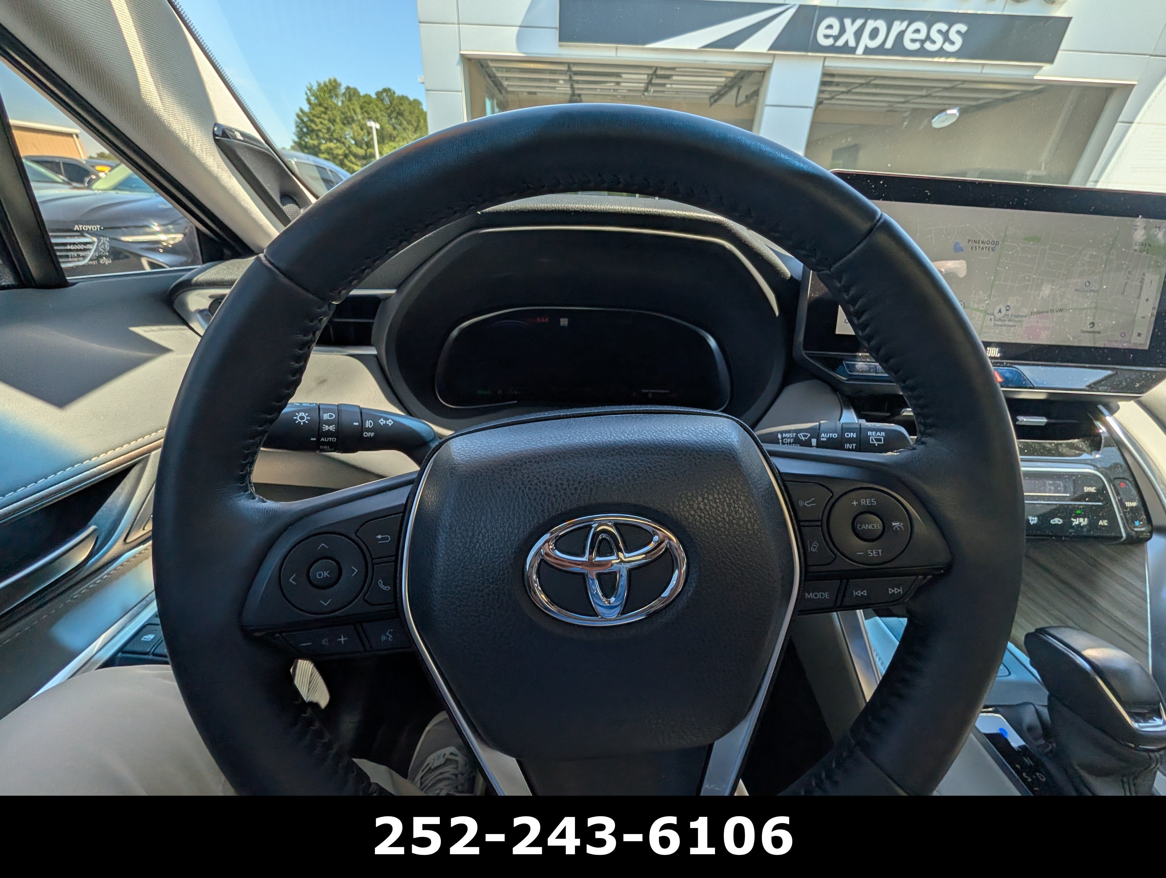 2024 Toyota Venza LE