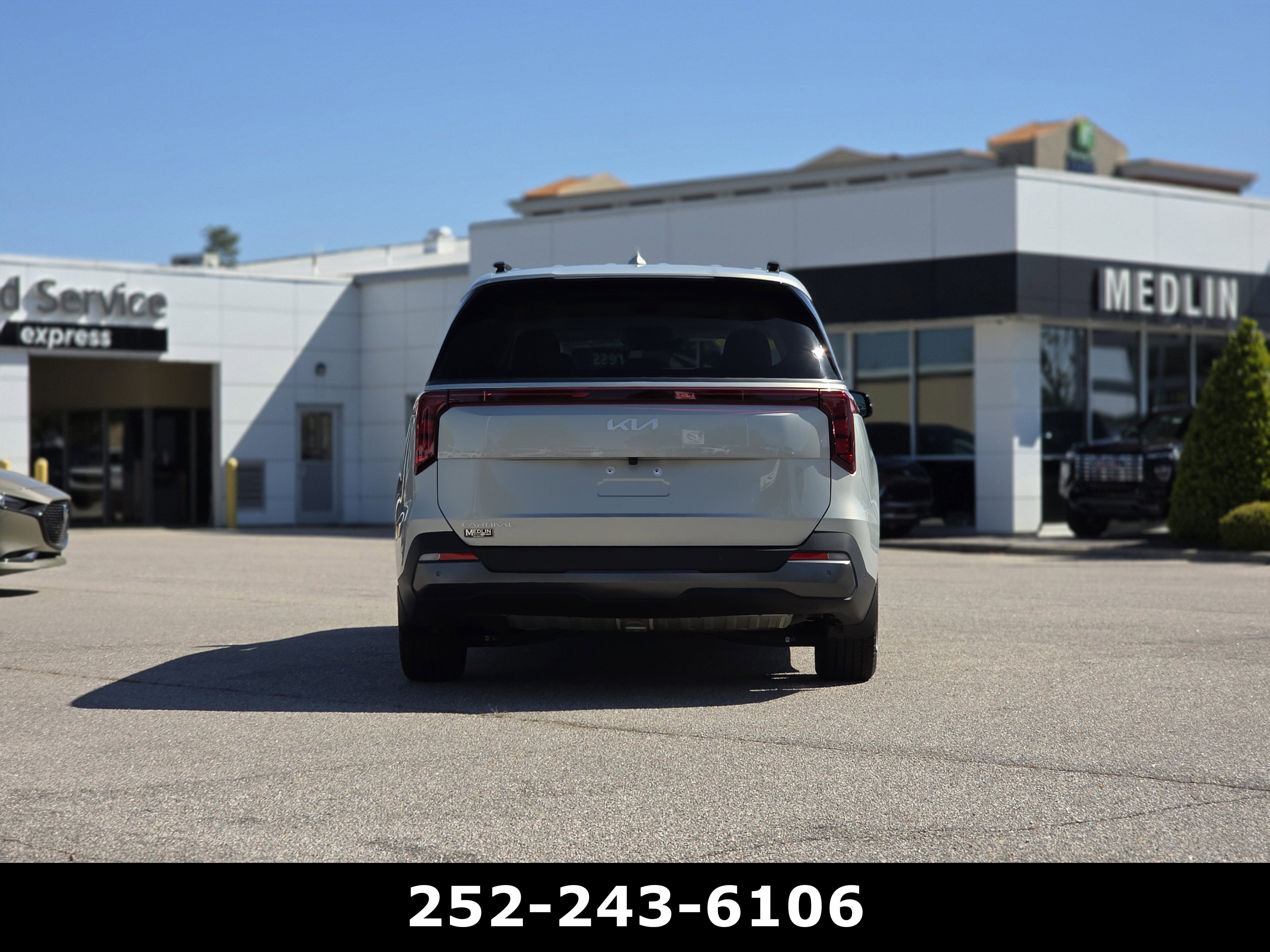 2025 Kia Carnival SX