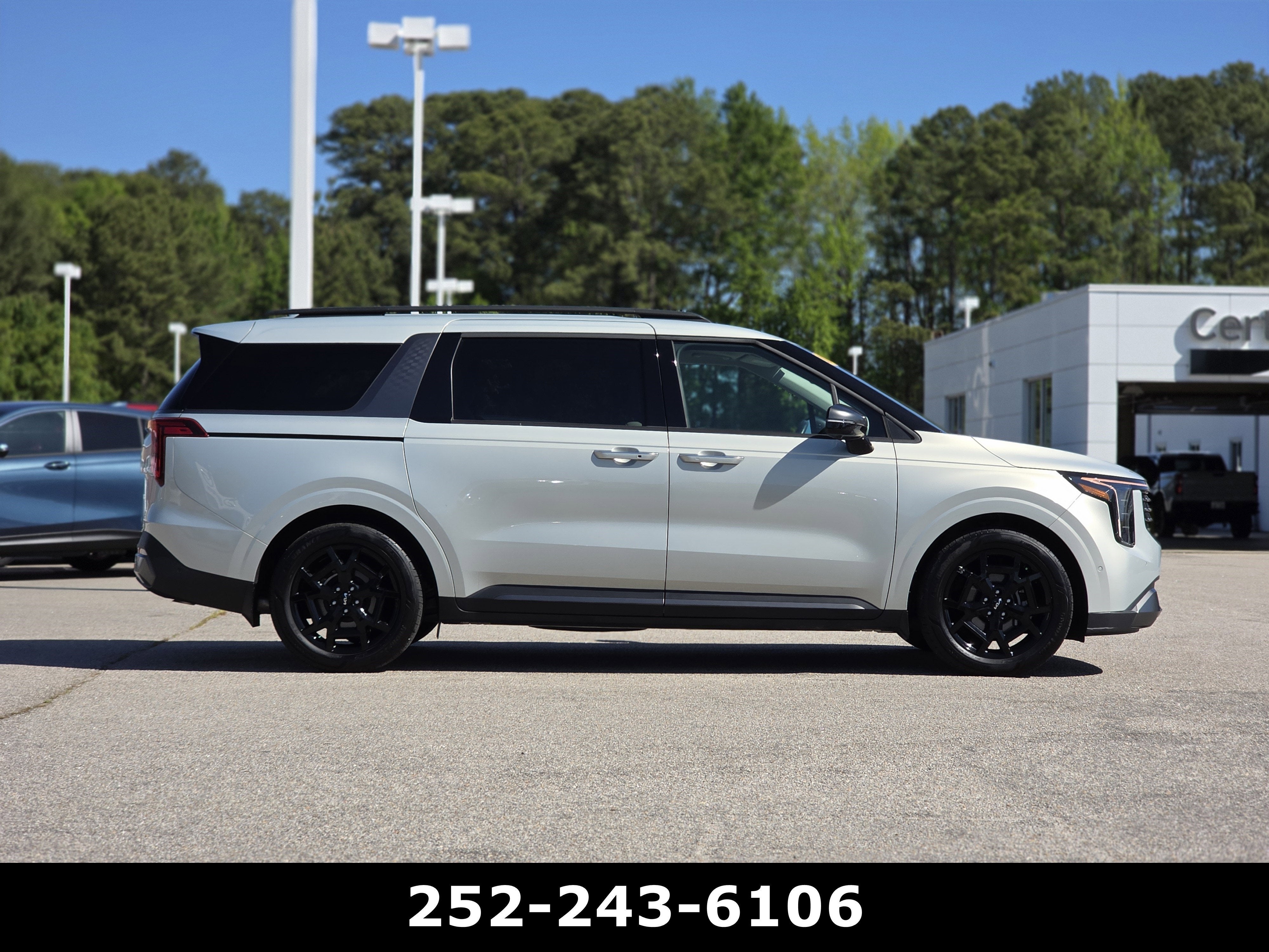 2025 Kia Carnival SX