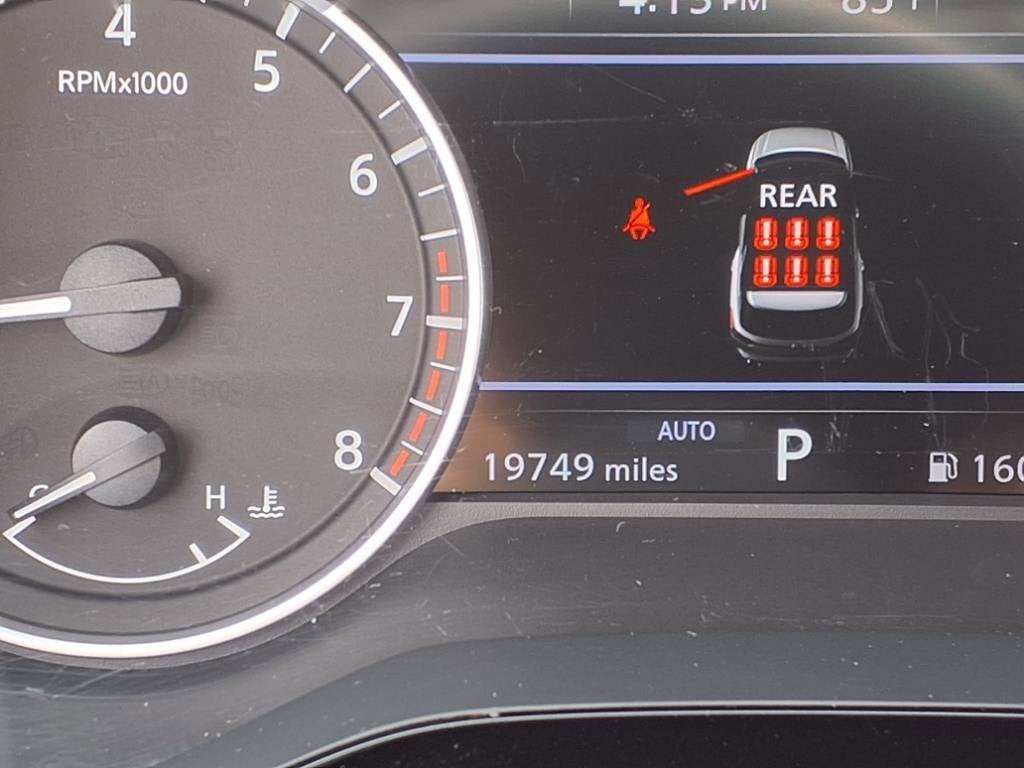 2024 Nissan Pathfinder SV