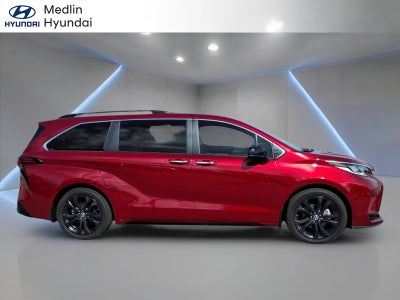 2022 Toyota Sienna XSE 7 Passenger